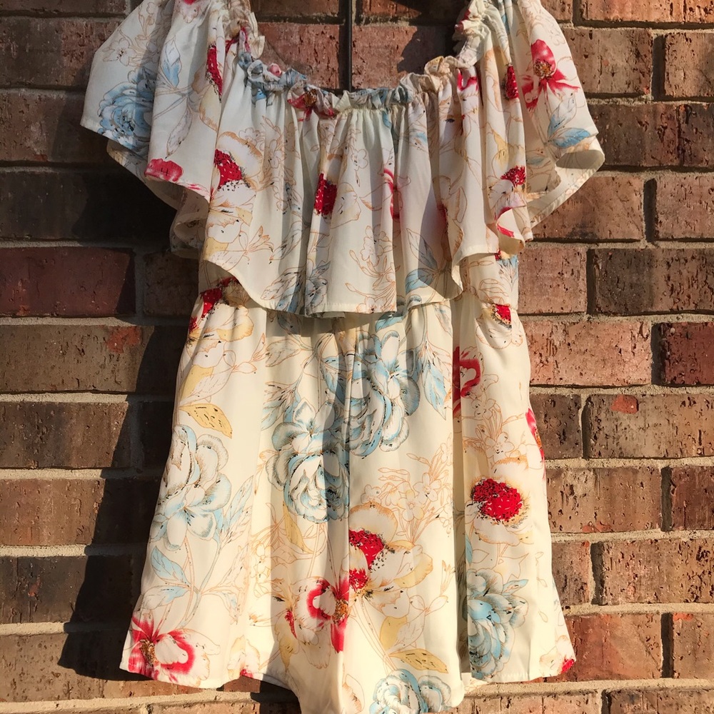 ❤️NWOT HAUTE ROGUE ROMPER SIZE MEDIUM❤️❤️ - Picture 3 of 4
